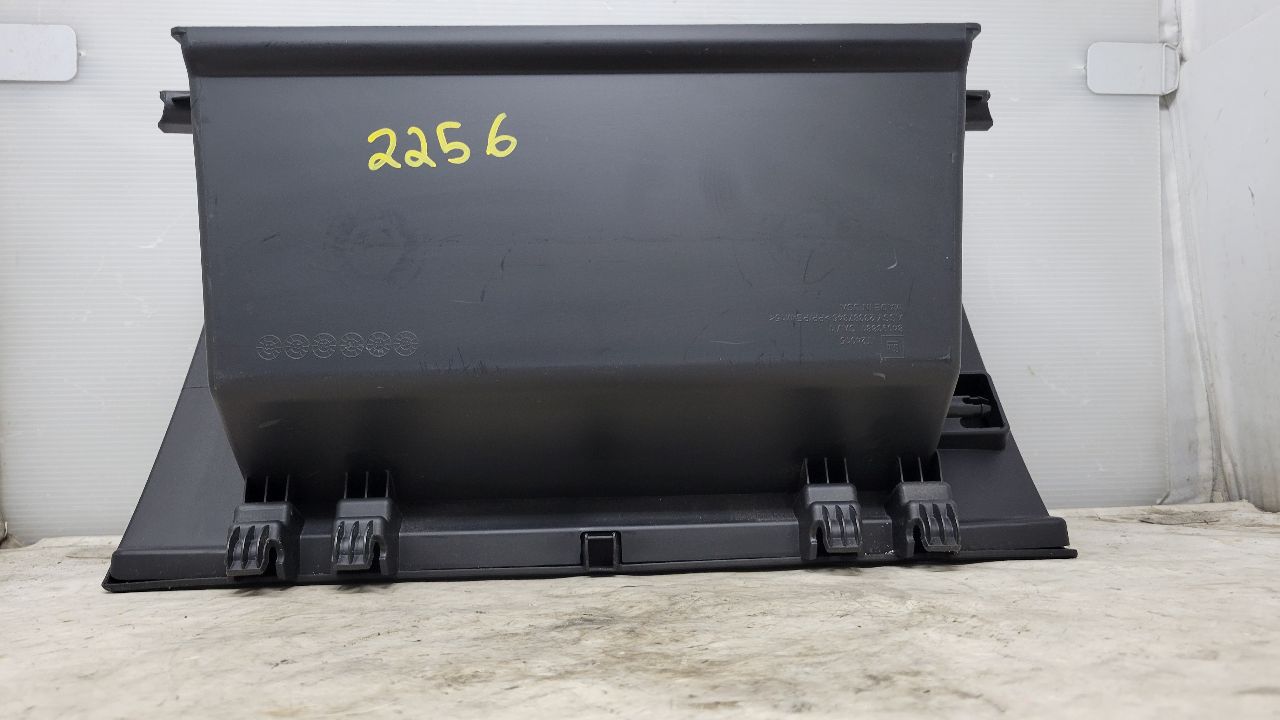 2020 SIERDEN15 LOWER GLOVE BOX JET BLACK 84093881 31549 - image 7