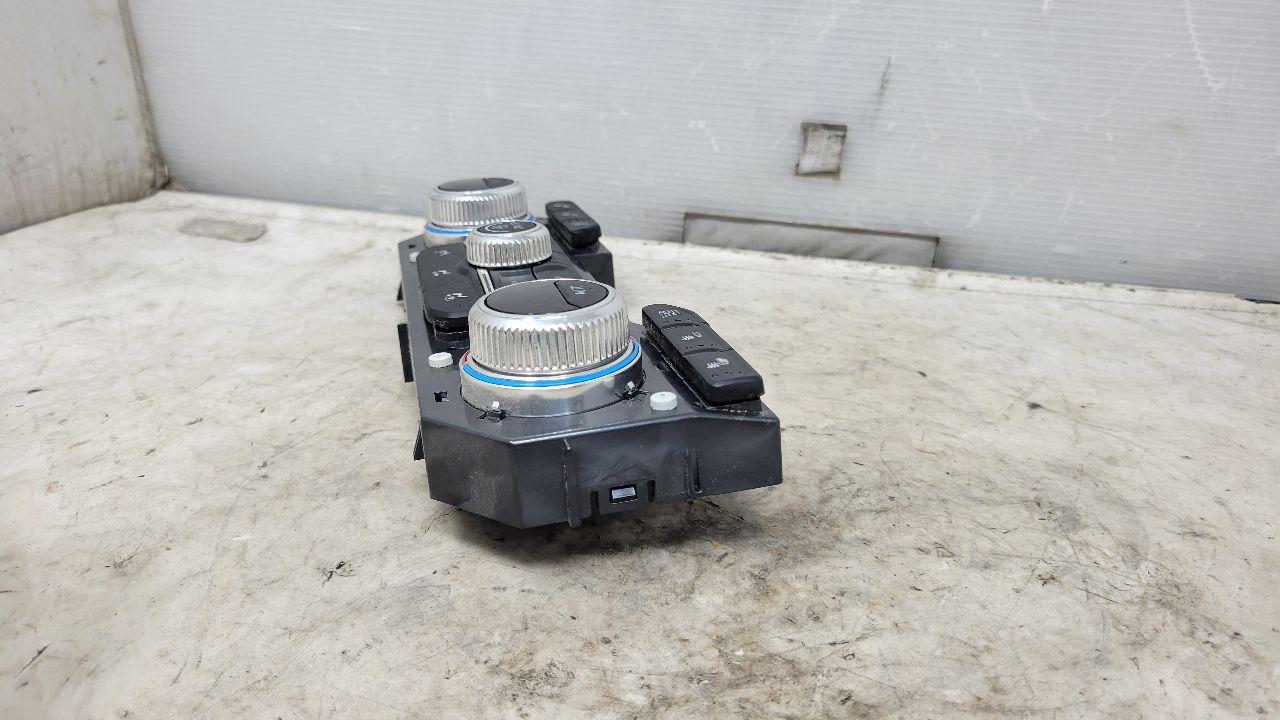 2020 SIERDEN15 CLIMATE CONTROLS HEATER AC 84692238 31564 - image 4