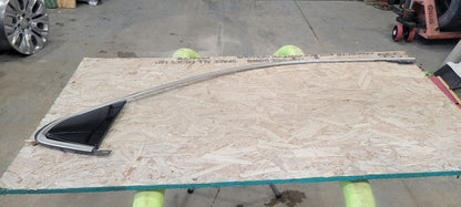 2020 SIERDEN15 LH FRONT UPPER REVEAL MOLDING TRIM 31577 - image 1