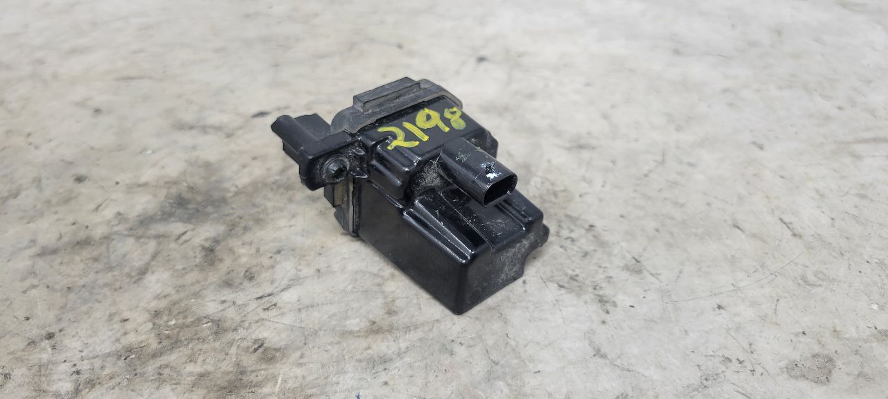 2020 SILVRDO15 TAIL GATE COURTESY LAMP 84400186 31606 - image 4