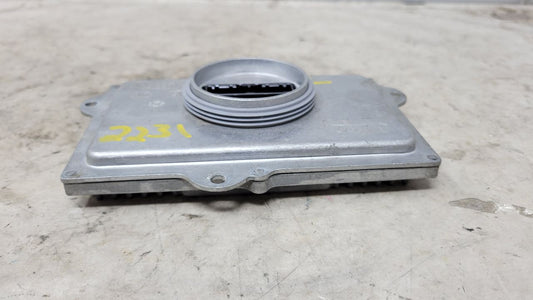 2018 SILVRDO15 HEADLIGHT BALLAST 84893099 L90032783 31617 - image 2
