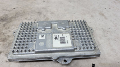 2018 SILVRDO15 HEADLIGHT BALLAST 84893099 L90032783 31617 - image 7