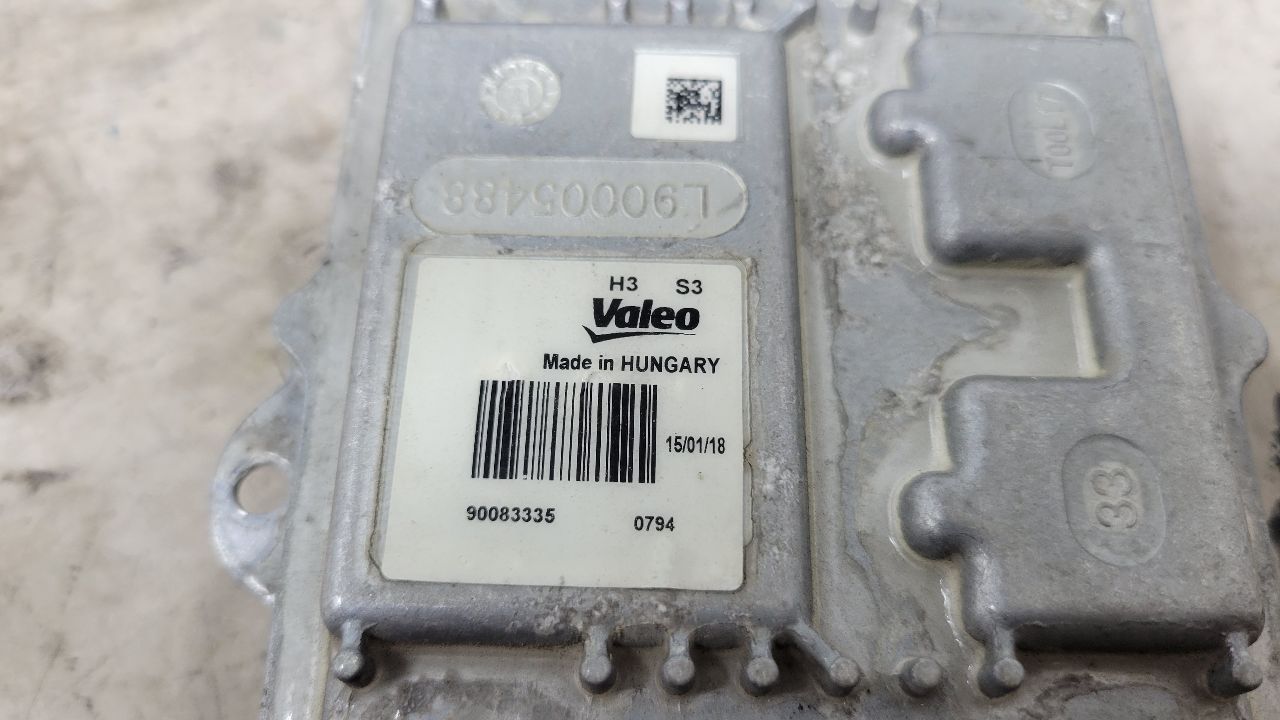 2018 SILVRDO15 HEADLIGHT BALLAST 84893099 L90032783 31617 - image 8