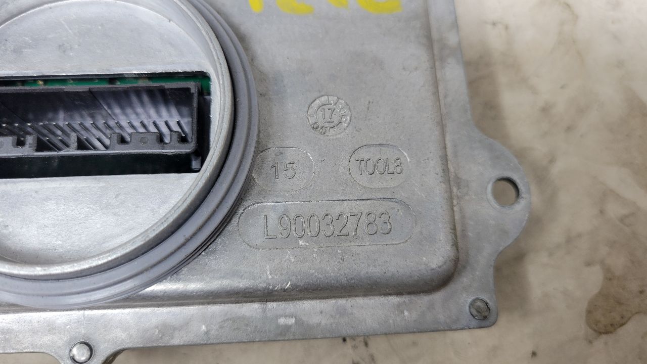 2018 SILVRDO15 HEADLIGHT BALLAST 84893099 L90032783 31617 - image 10