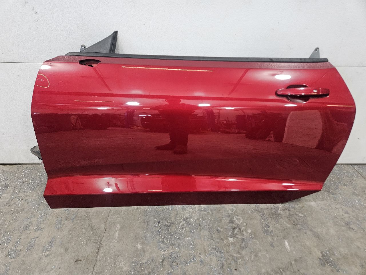 2021 CAMARO LH DOOR CHERRY POP GSK 6S.5 SCRATCH 31619 - image 1