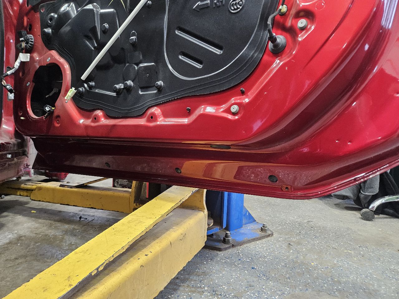 2021 CAMARO RH DOOR CHERRY POP GSK 000 31620 - image 17