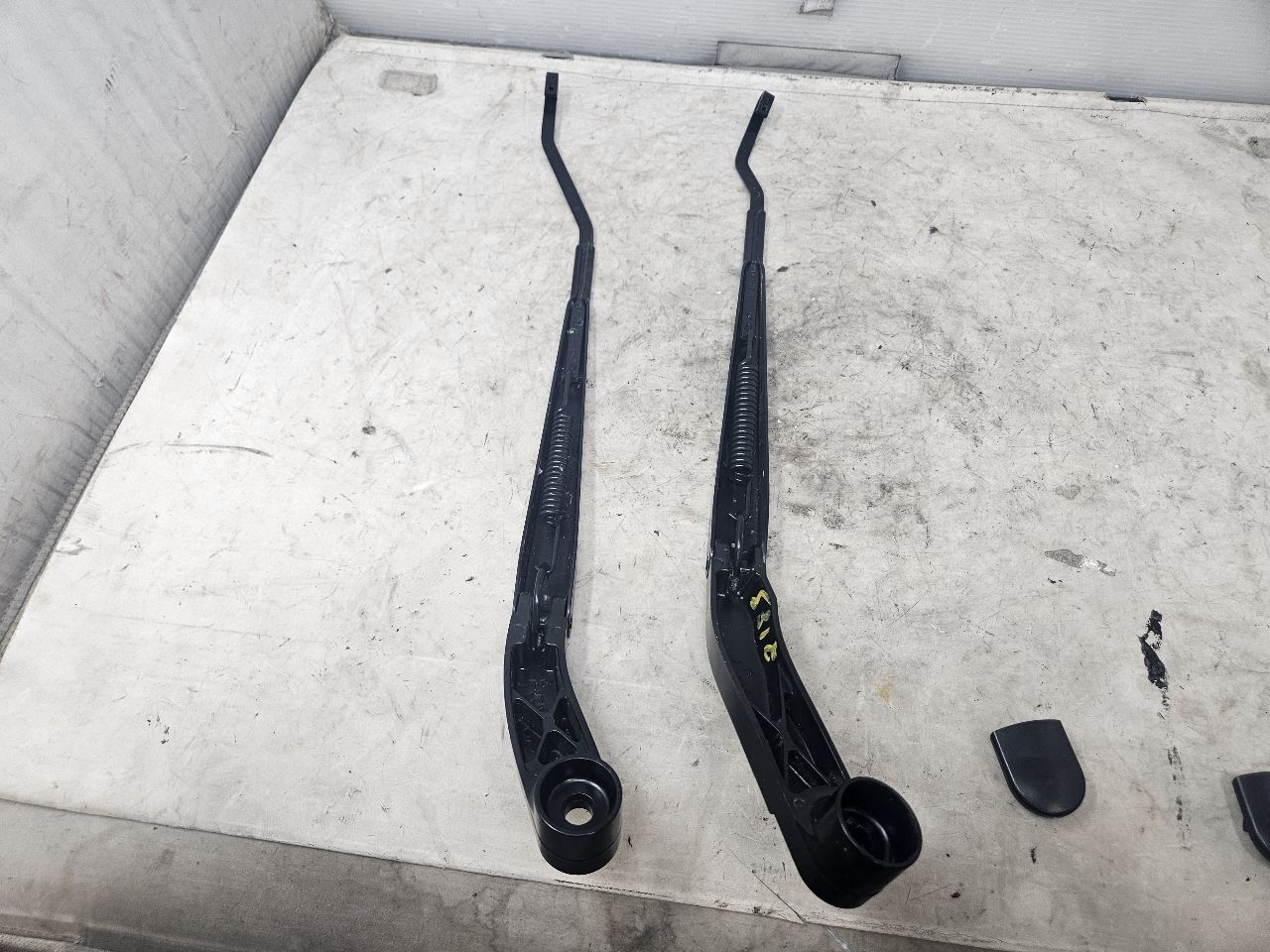2021 CAMARO WINDSHIELD WIPER ARMS PAIR LH RH 31621 - image 5