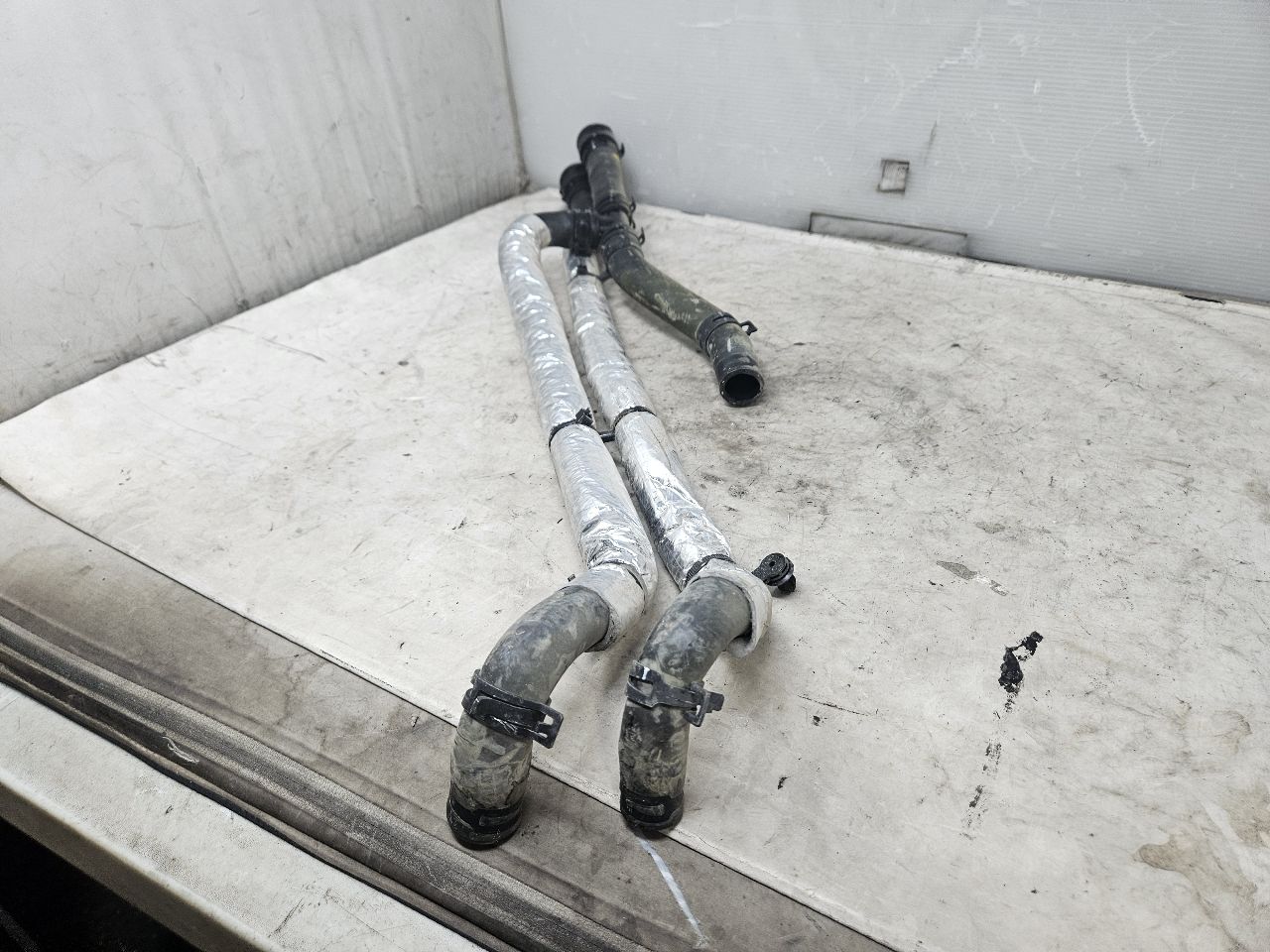 2021 CAMARO 6.2L HEATER HOSES INLET OUTLET 10K 31626 - image 3