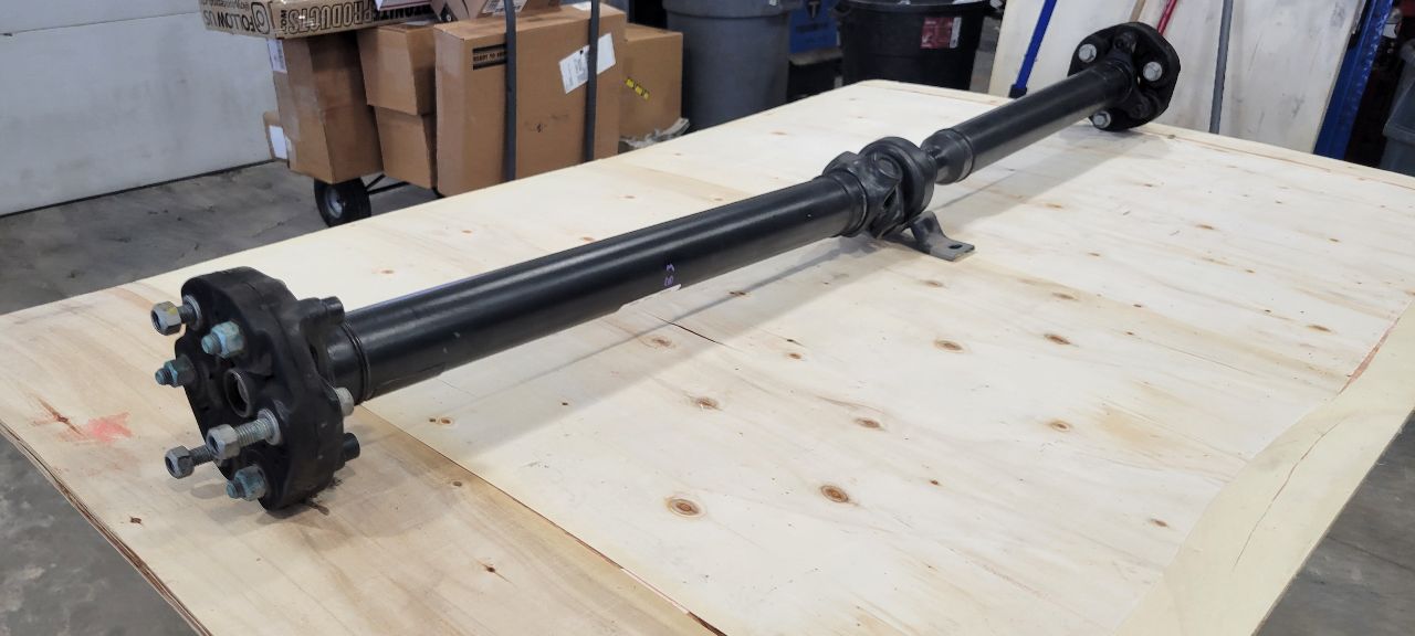 2021 CAMARO REAR DRIVESHAFT SS 6.2L MANUAL 31627 - image 8
