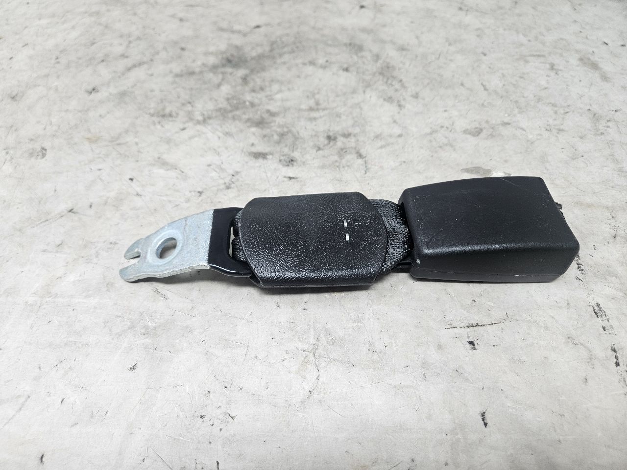 2021 CAMARO REAR SEAT BELT BUCKLE LH RH 84002412 31630 - image 2