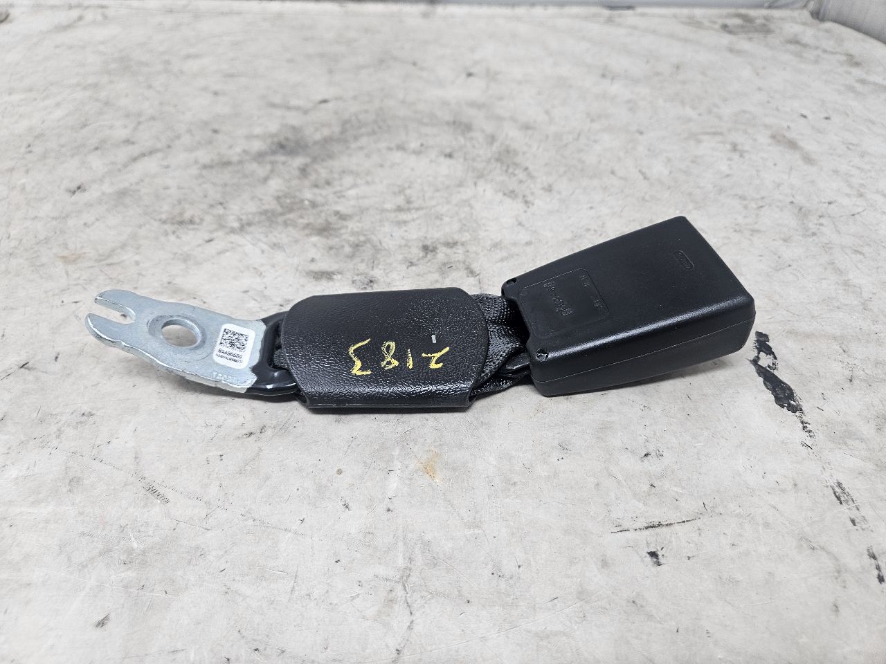 2021 CAMARO REAR SEAT BELT BUCKLE LH RH 84002412 31630 - image 4