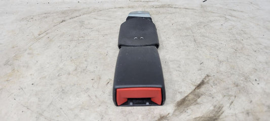 2021 CAMARO REAR SEAT BELT BUCKLE LH RH 84002412 31631 - image 2
