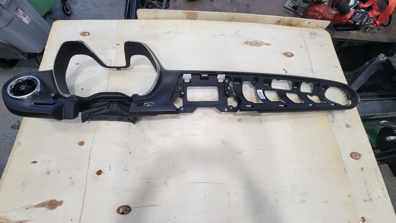 2021 CAMARO DASH CLUSTER RADIO BEZEL TRIM 31642 - image 1