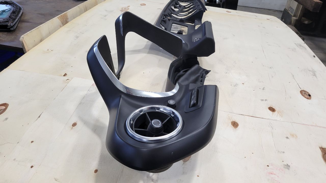 2021 CAMARO DASH CLUSTER RADIO BEZEL TRIM 31642 - image 6