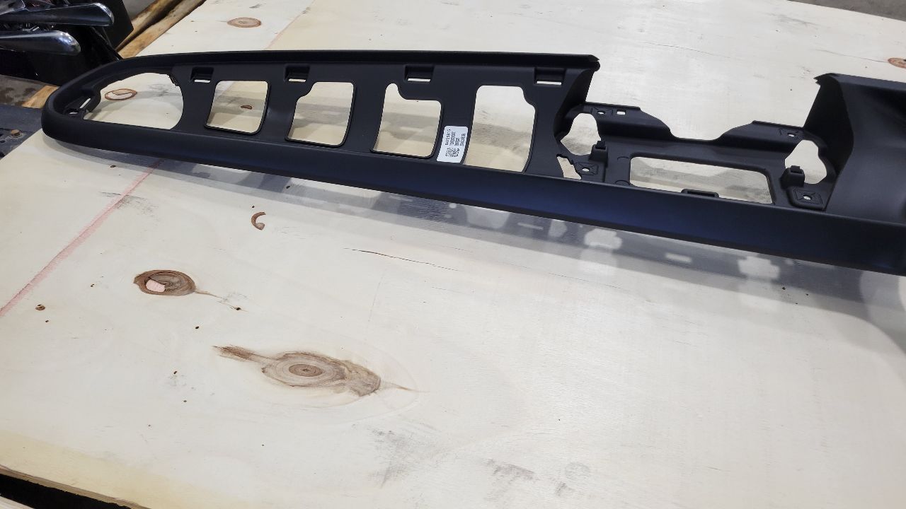 2021 CAMARO DASH CLUSTER RADIO BEZEL TRIM 31642 - image 9