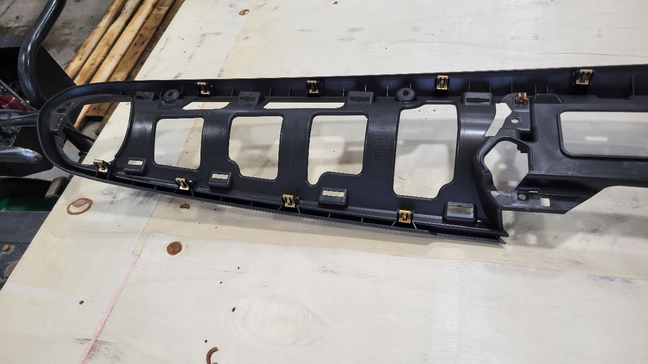 2021 CAMARO DASH CLUSTER RADIO BEZEL TRIM 31642 - image 15