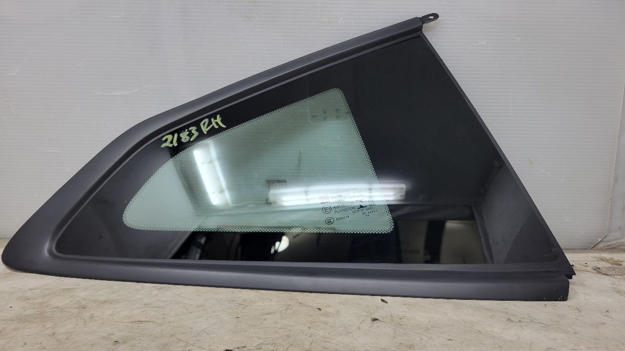 2021 CAMARO RH PASSENGER QUARTER GLASS COUPE 31648 - image 1