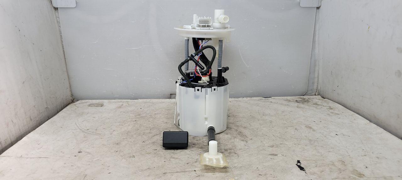 SS 1LE INTANK FUEL PUMP 10K MILES 31719 - image 3