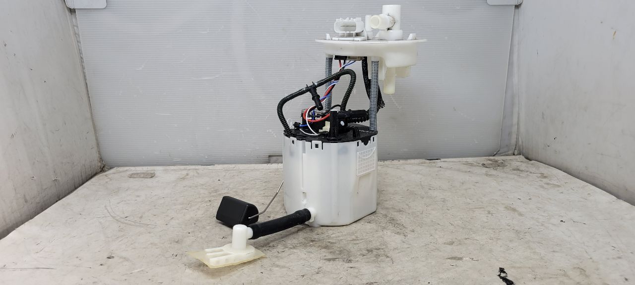 SS 1LE INTANK FUEL PUMP 10K MILES 31719 - image 4