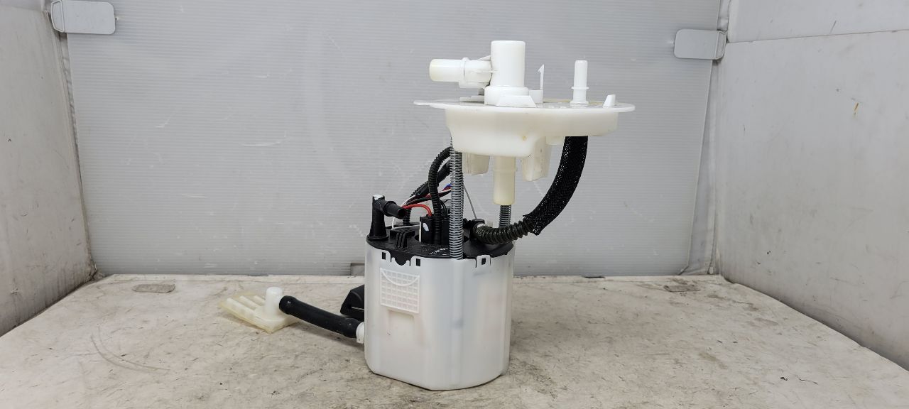 SS 1LE INTANK FUEL PUMP 10K MILES 31719 - image 6