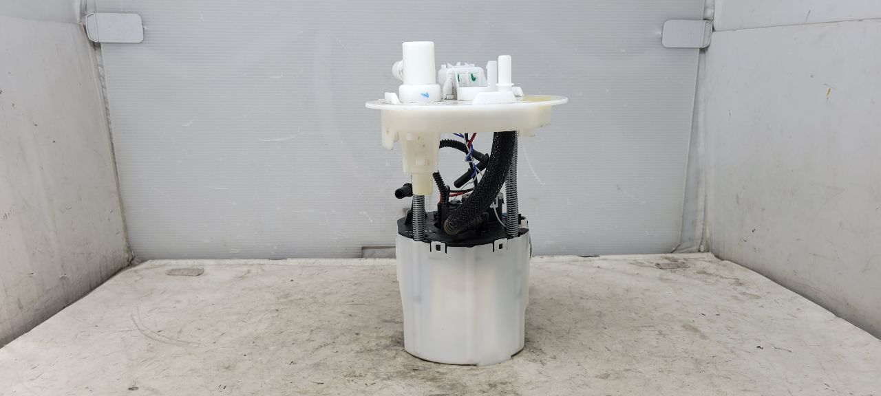 SS 1LE INTANK FUEL PUMP 10K MILES 31719 - image 7