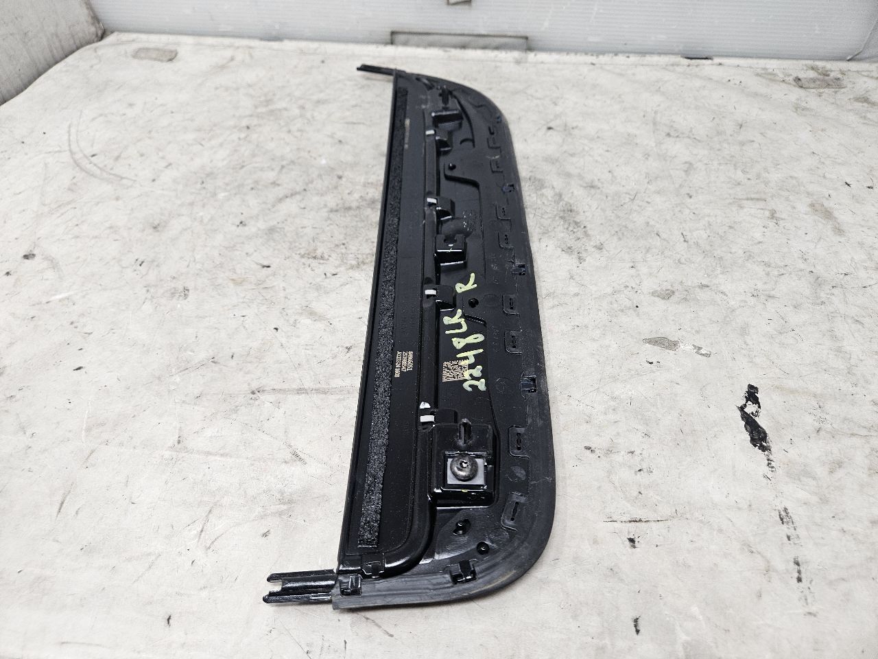 2023 SIERRA150 LH REAR DOOR BLACK APPLIQUE 84966051 31721 - image 1