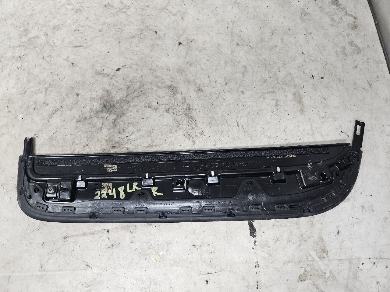 2023 SIERRA150 LH REAR DOOR BLACK APPLIQUE 84966051 31721 - image 5