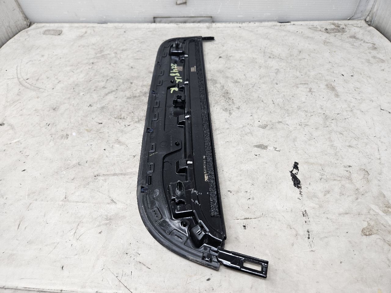 2023 SIERRA150 LH REAR DOOR BLACK APPLIQUE 84966051 31721 - image 6
