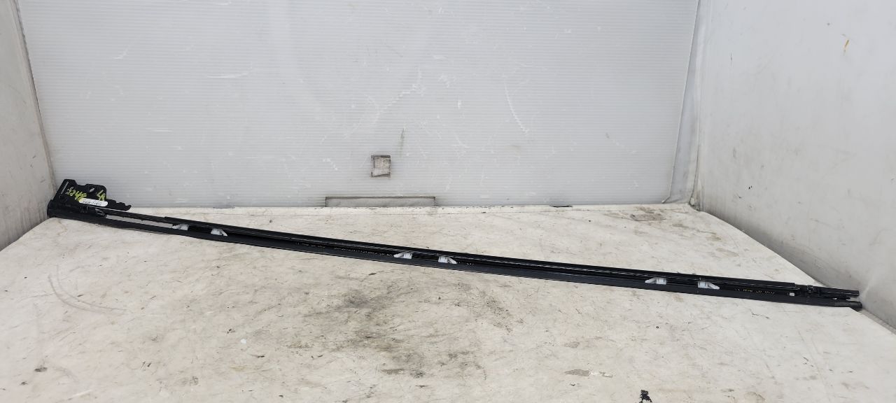 2023 SIERRA150 LH REAR DOOR UPPER REVEAL 85517675 31722 - image 3