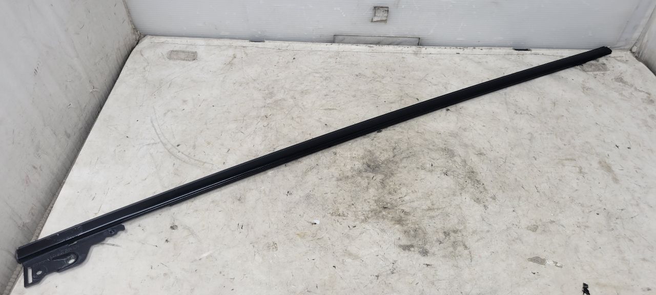 2023 SIERRA150 LH REAR DOOR UPPER REVEAL 85517675 31722 - image 8