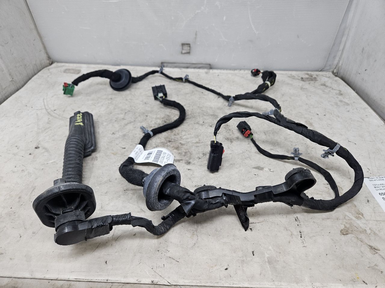 2023 SIERRA150 LH REAR DOOR WIRE HARNESS 86790150 31724 - image 3