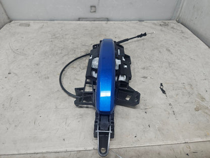 2023 SIERRA150 LH REAR DOOR HANDLE POW ZINGA BLUE 31725 - image 4