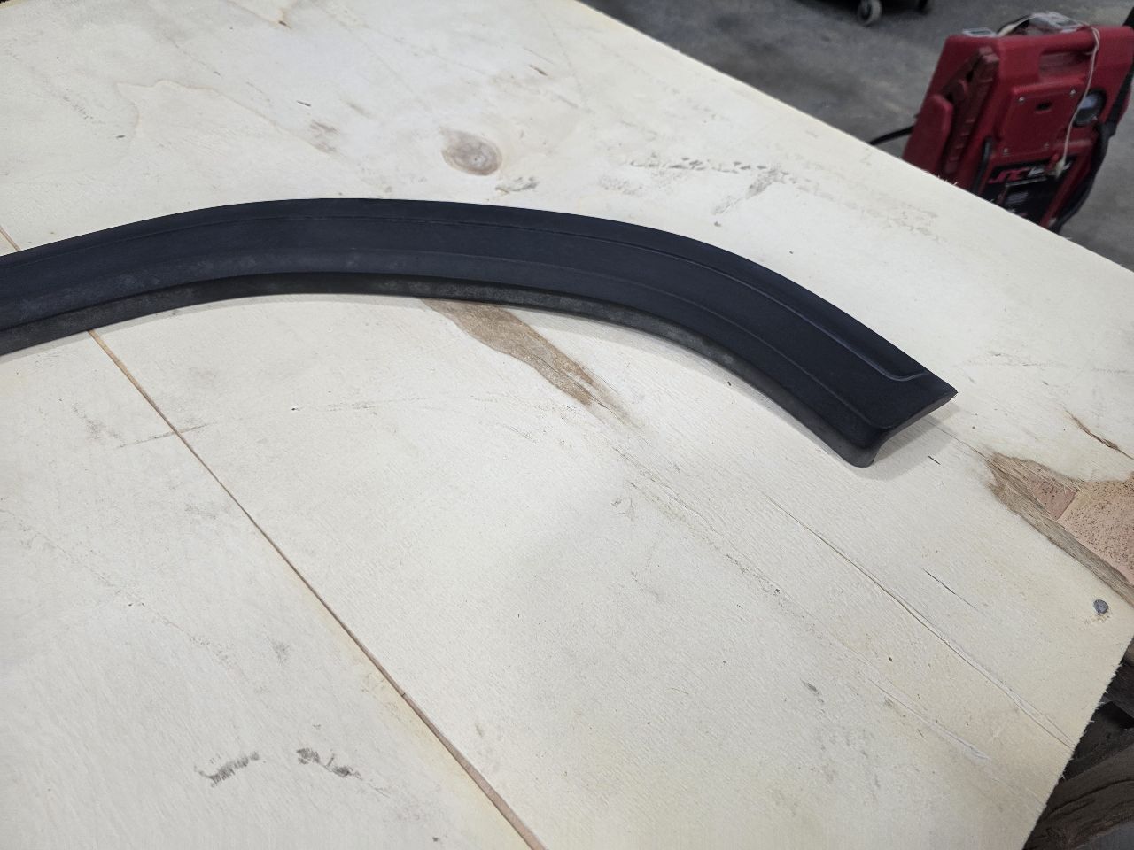 2020 SIERDEN15 PASSENGER FRONT FENDER FLARE 31734 - image 4