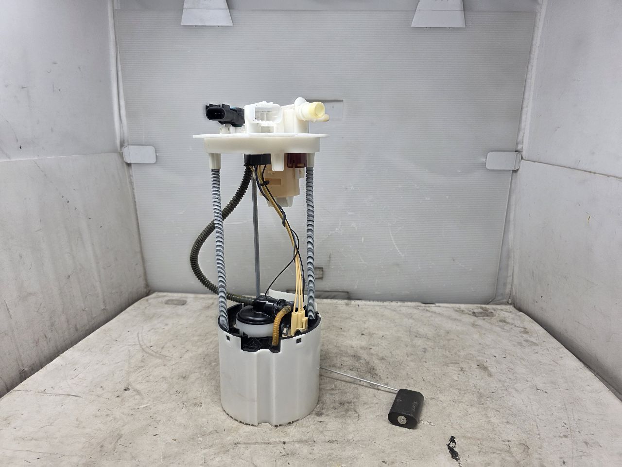 OEM 6.2L FUEL PUMP IN TANK 5'9" 52K 31736 - image 4