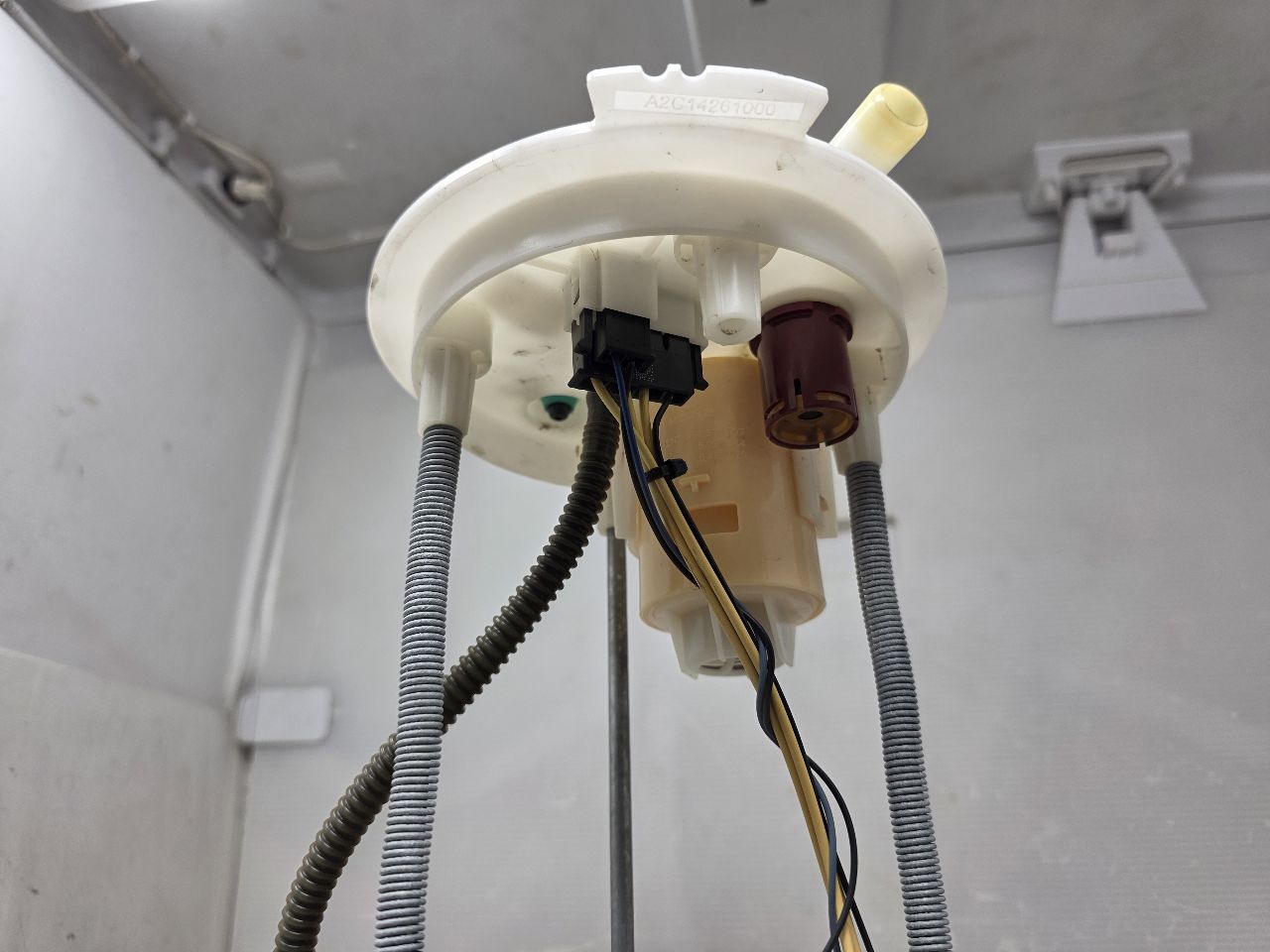 OEM 6.2L FUEL PUMP IN TANK 5'9" 52K 31736 - image 6