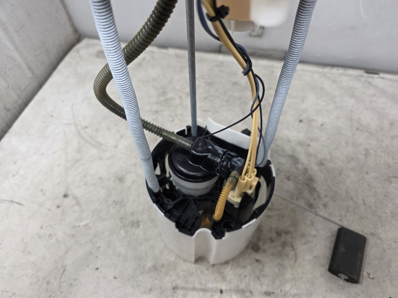 OEM 6.2L FUEL PUMP IN TANK 5'9" 52K 31736 - image 7