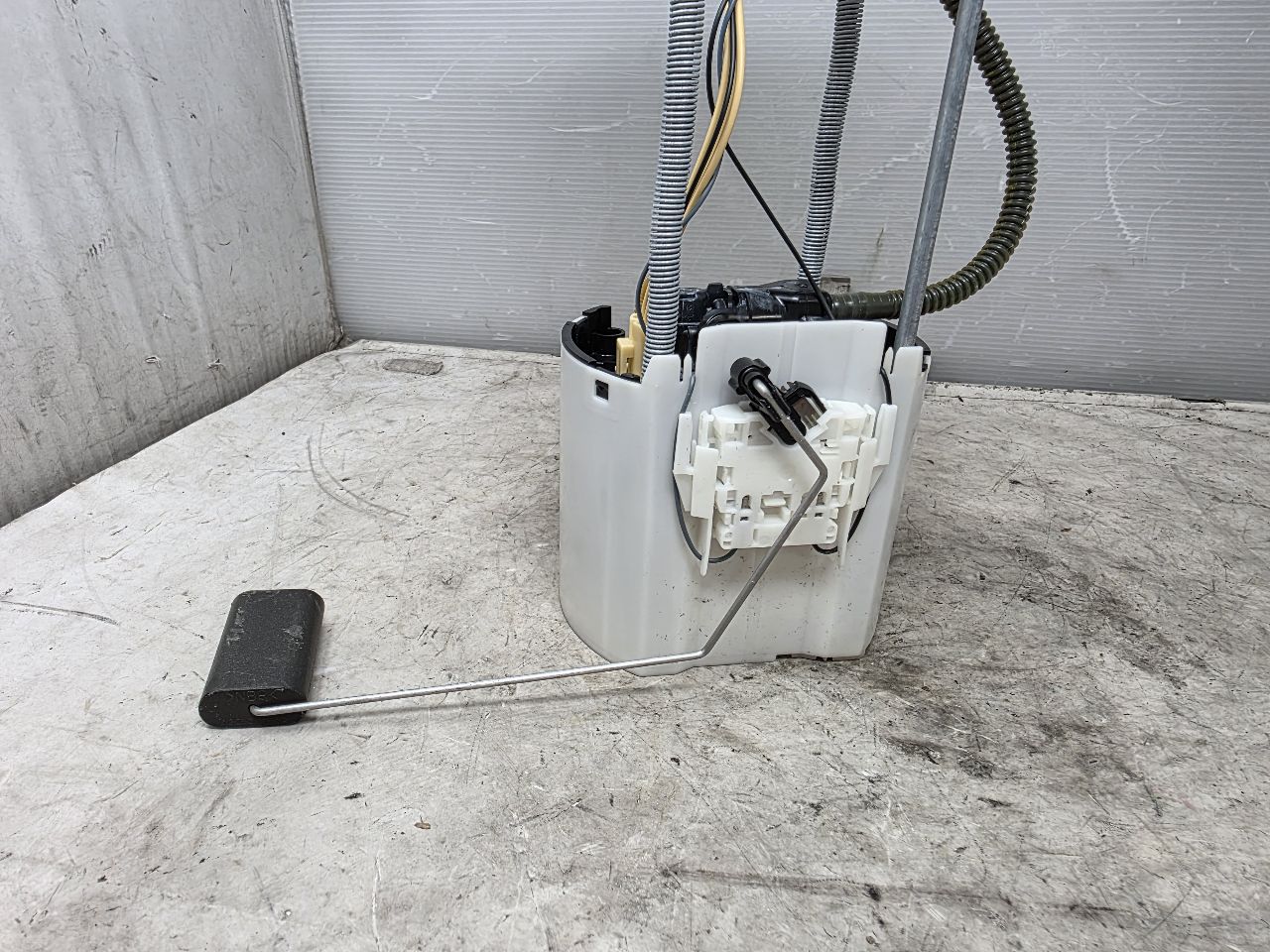 OEM 6.2L FUEL PUMP IN TANK 5'9" 52K 31736 - image 8