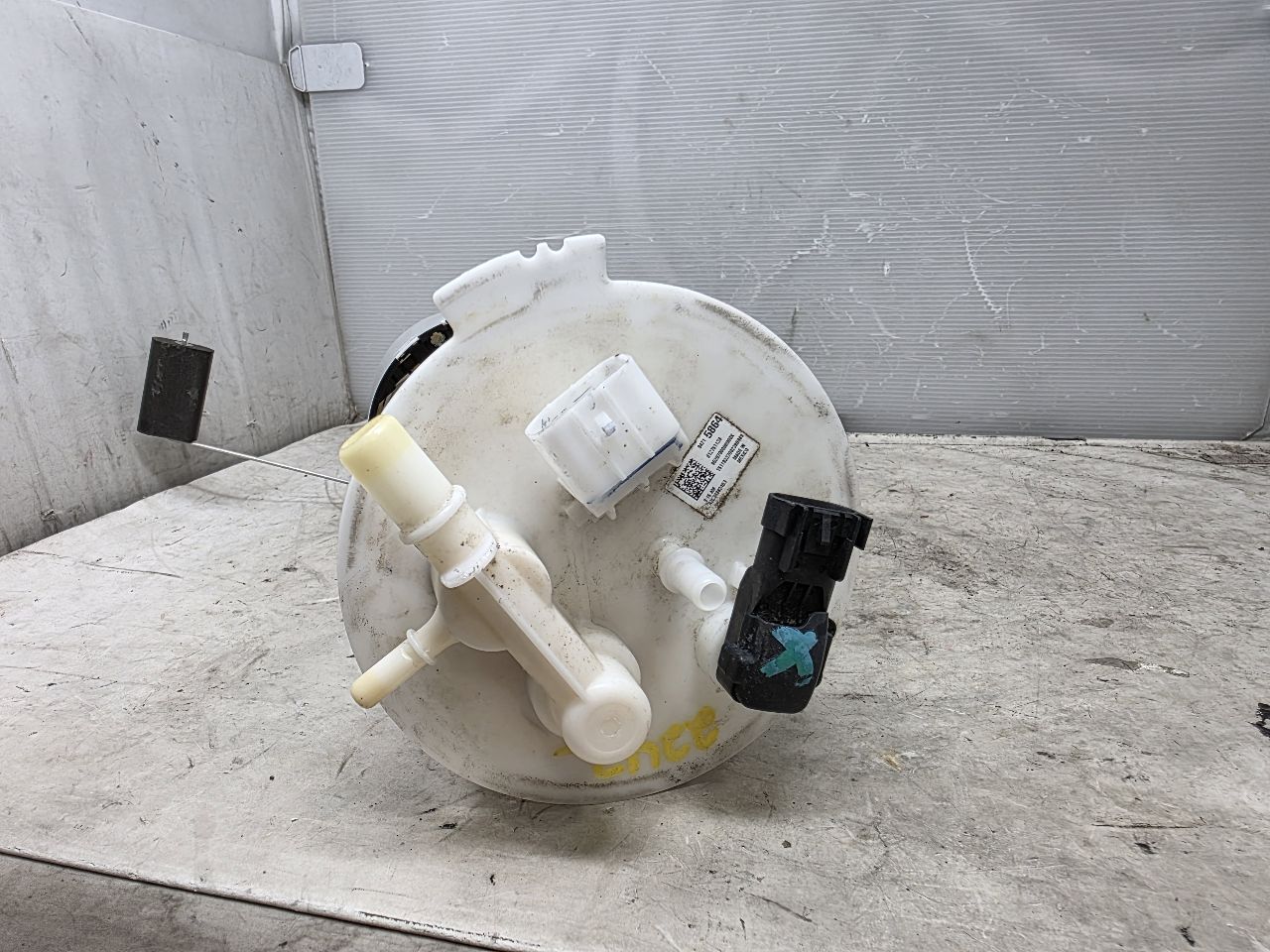 OEM 6.2L FUEL PUMP IN TANK 5'9" 52K 31736 - image 9
