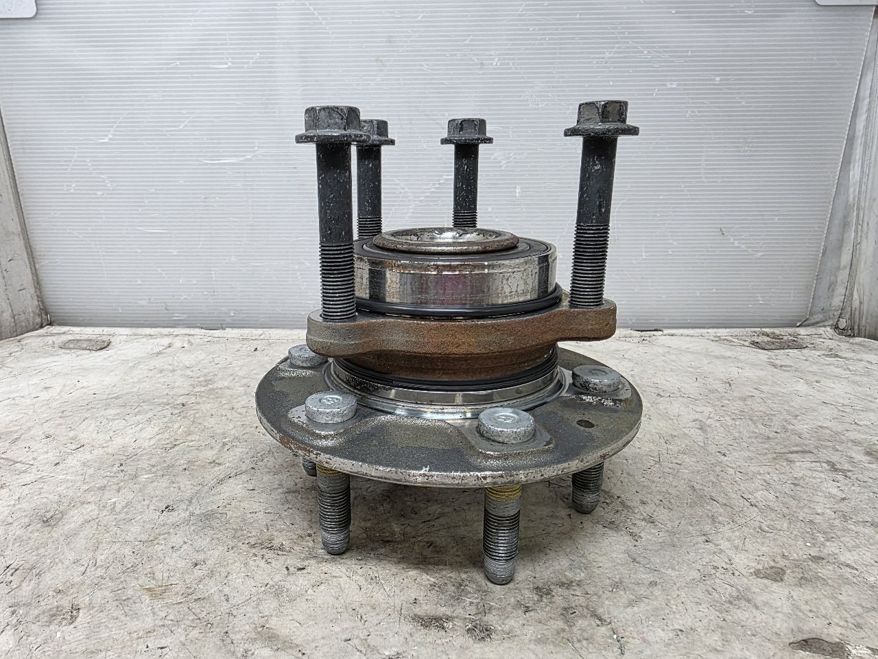 2024 SILVRDO15 OEM FRONT 4WD WHEEL HUB BEARING 46K 31770 - image 2