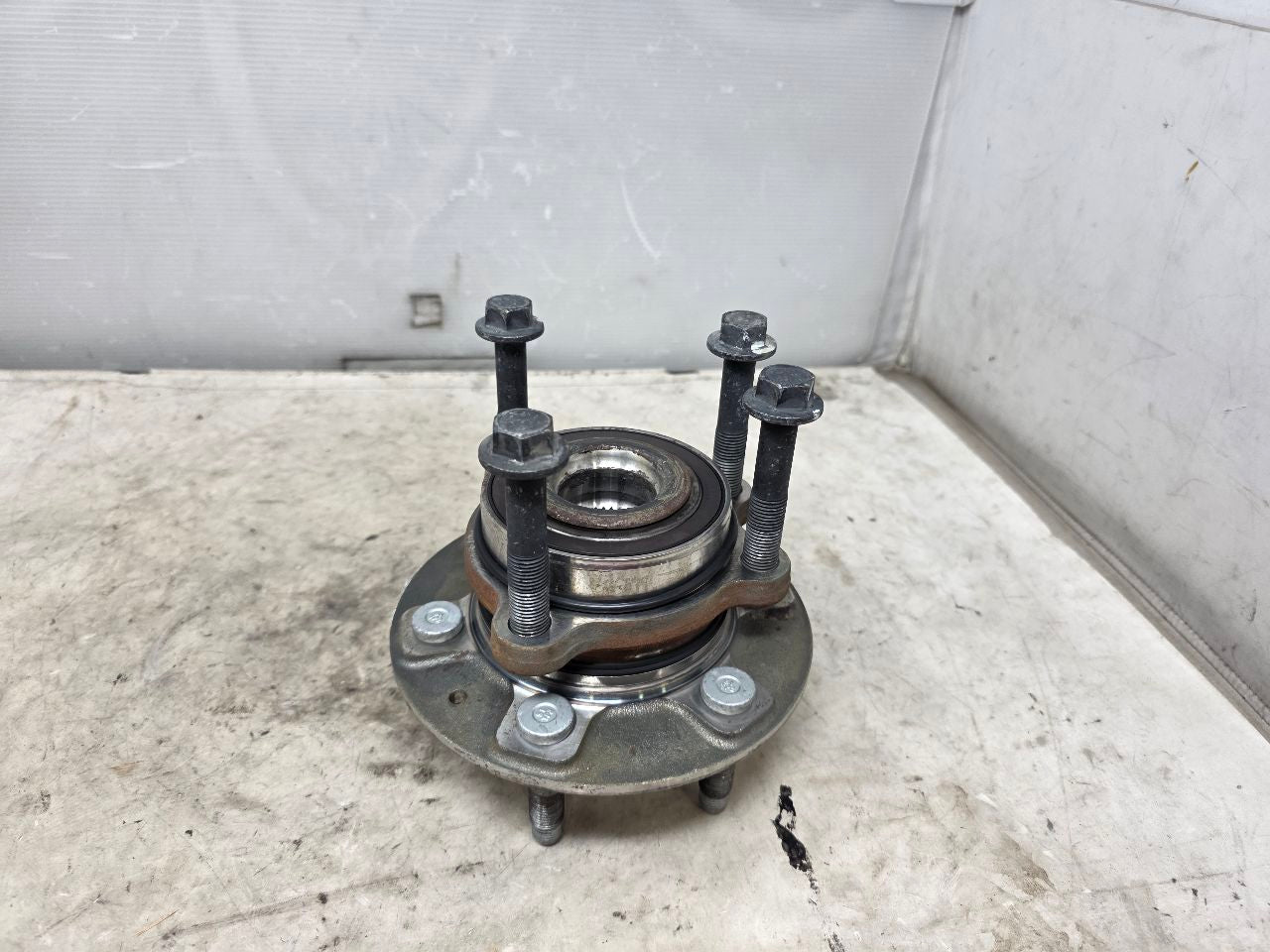 2024 SILVRDO15 OEM FRONT 4WD WHEEL HUB BEARING 46K 31770 - image 5