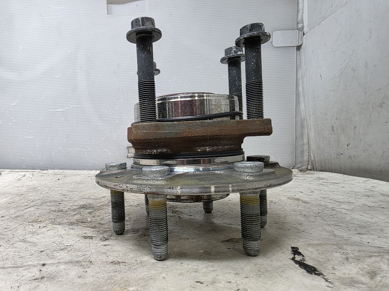 2024 SILVRDO15 OEM FRONT 4WD WHEEL HUB BEARING 46K 31770 - image 7