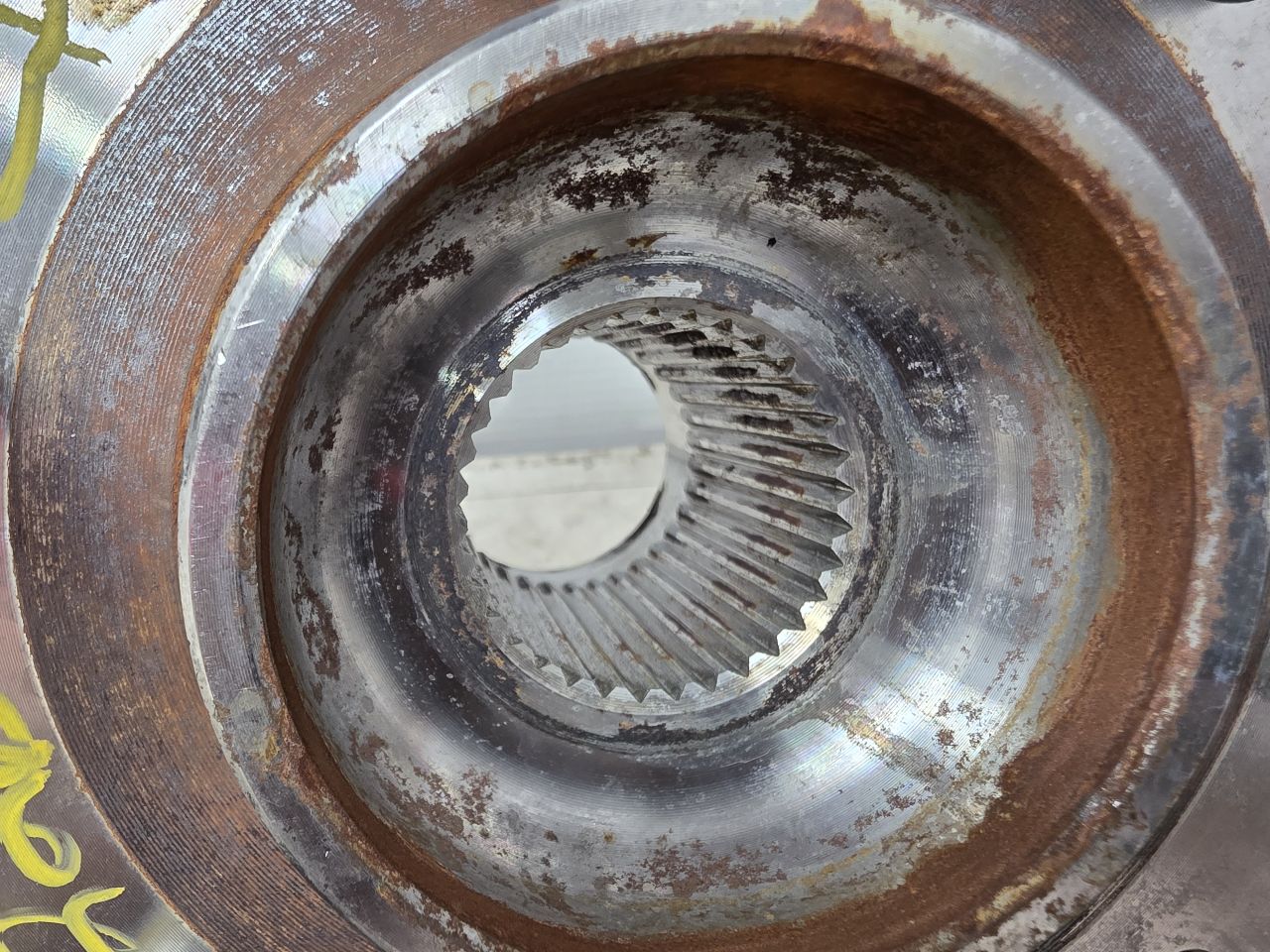 2024 SILVRDO15 OEM FRONT 4WD WHEEL HUB BEARING 46K 31770 - image 10