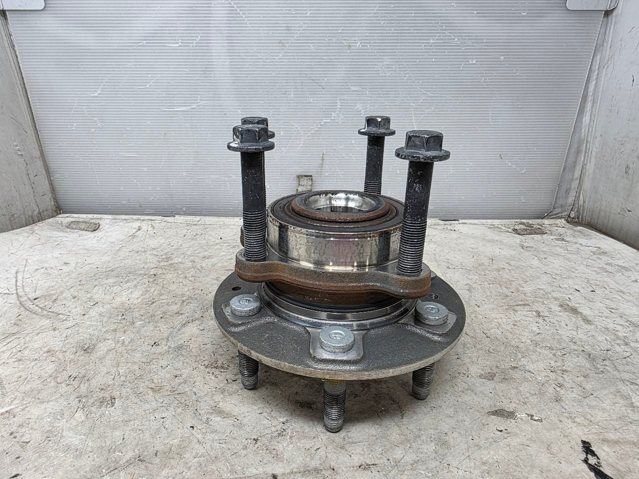 2024 SILVRDO15 OEM FRONT 4WD WHEEL HUB BEARING 46K 31771 - image 1
