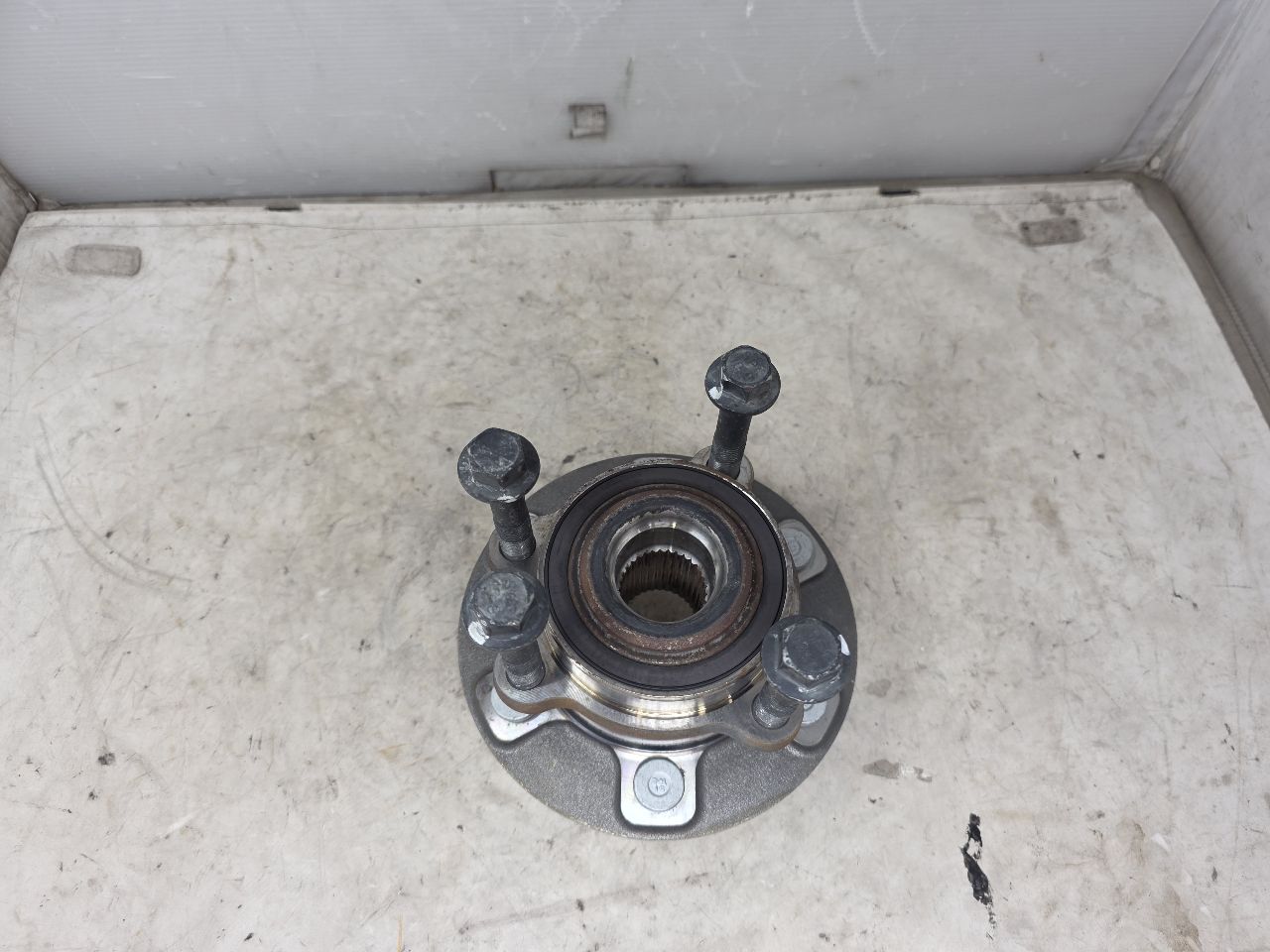 2024 SILVRDO15 OEM FRONT 4WD WHEEL HUB BEARING 46K 31771 - image 2