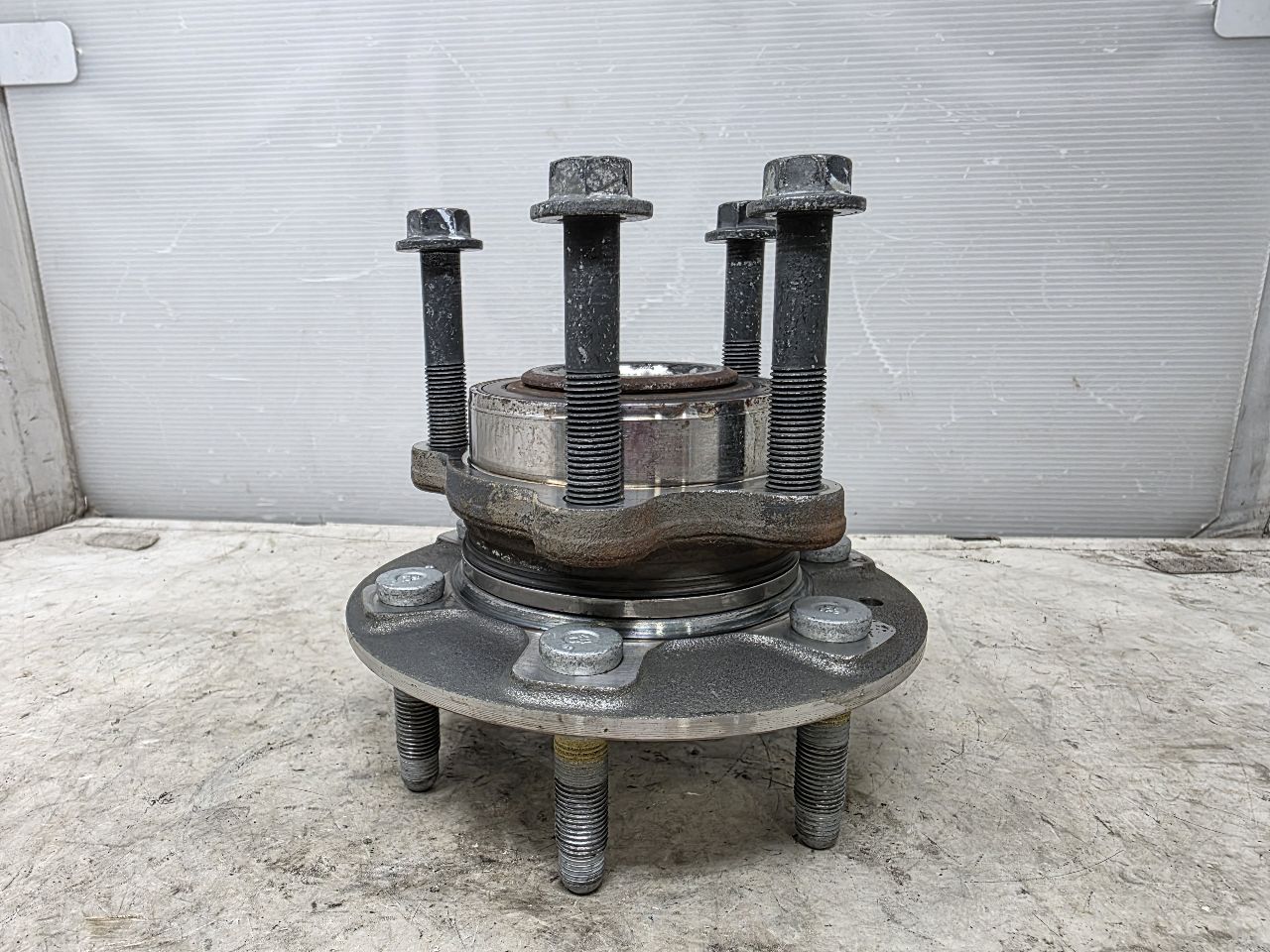 2024 SILVRDO15 OEM FRONT 4WD WHEEL HUB BEARING 46K 31771 - image 5