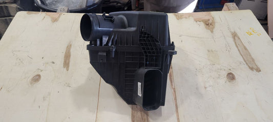 2024 SILVRDO15 OEM AIR INTAKE BOX FILTER HOUSING 31781 - image 1