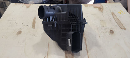 2024 SILVRDO15 OEM AIR INTAKE BOX FILTER HOUSING 31781 - image 5