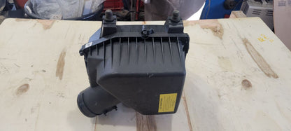 2024 SILVRDO15 OEM AIR INTAKE BOX FILTER HOUSING 31781 - image 9