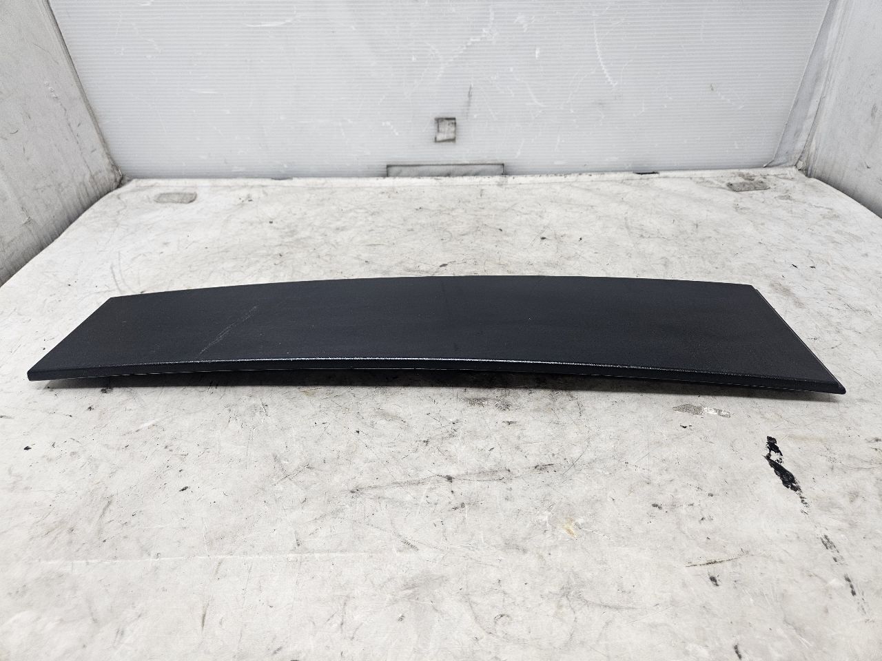 2024 SILVRDO15 RH REAR LOWER REVEAL MOLDING BLACK 31787 - image 3