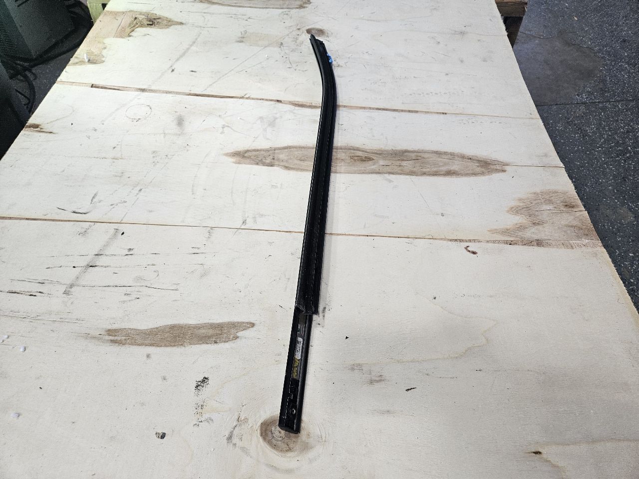 2024 SILVRDO15 RH REAR LOWER REVEAL MOLDING BLACK 31787 - image 6